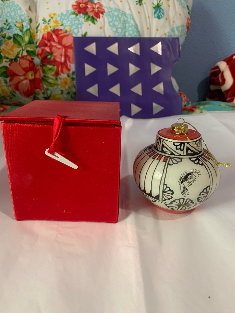 Lawrence Vargas Hand Painted Ornament HB102-Kokopelli Silk Box
